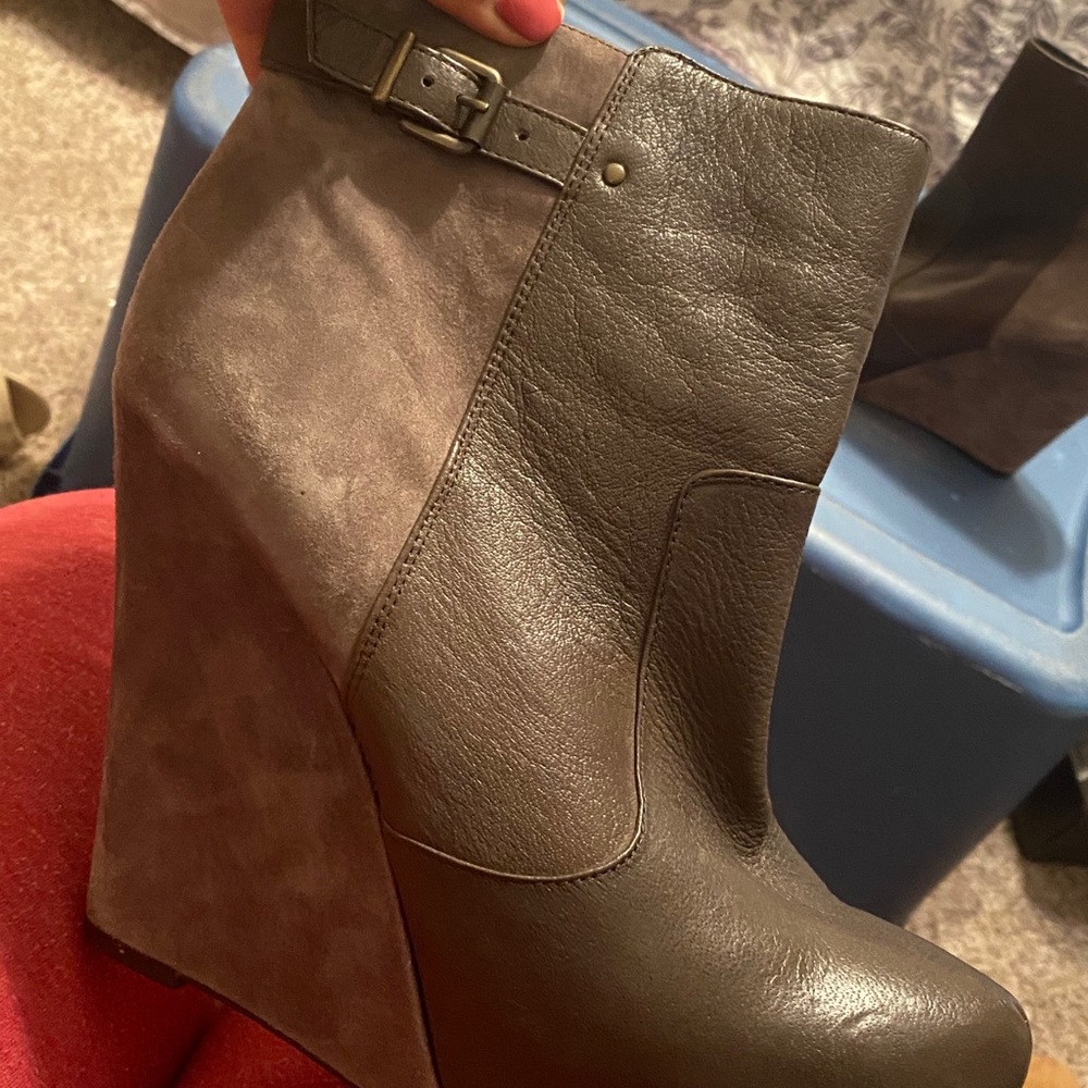 Platform Jessica Simpson boots